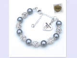 Glass pearl bracelet