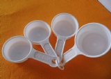 4 cup set measuring cup